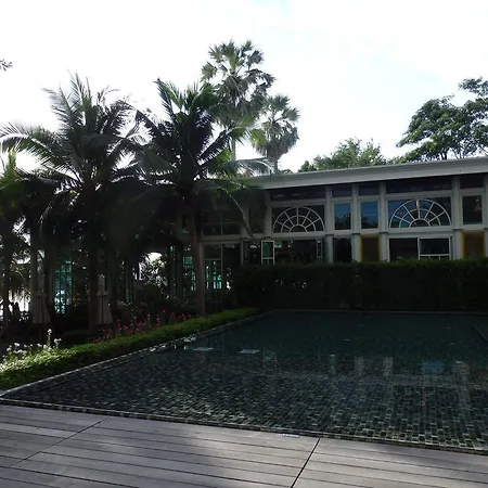 Apartment Zire Wongamat