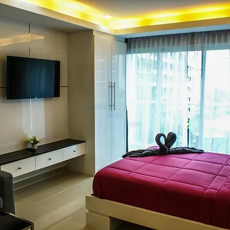 Cozy Beach View Apartment Pattaya