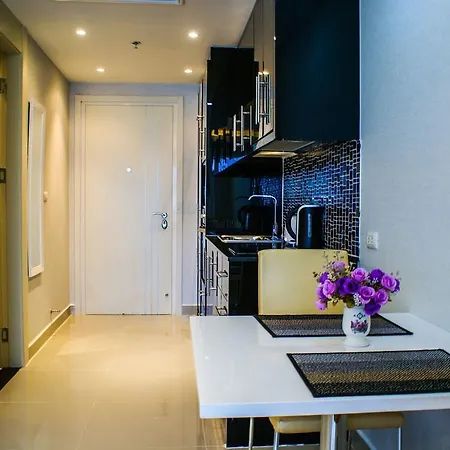 Cozy Beach View Apartment