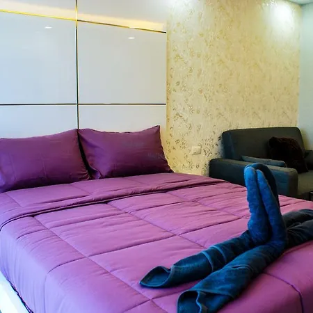 Cozy Beach View Apartment Pattaya