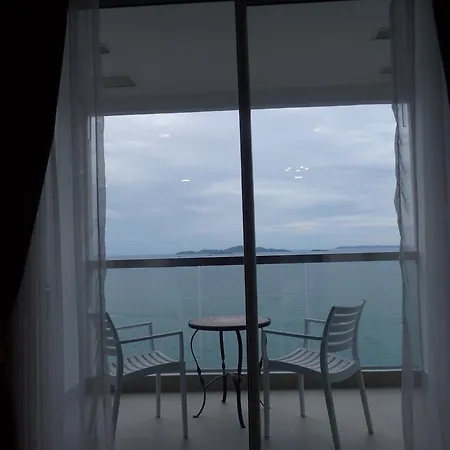 Apartment The Palm Wongamat Beach