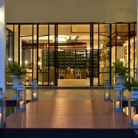 Ruenthip โรงแรม 4*