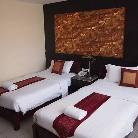 Jomtien Holiday 3*