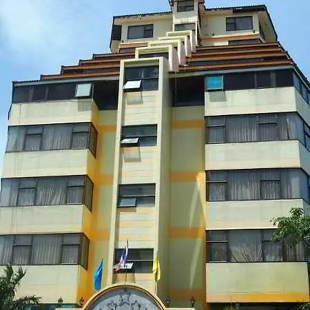 Jomtien Holiday โรงแรม 3*