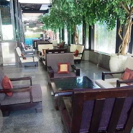 Jomtien Holiday โรงแรม Pattaya