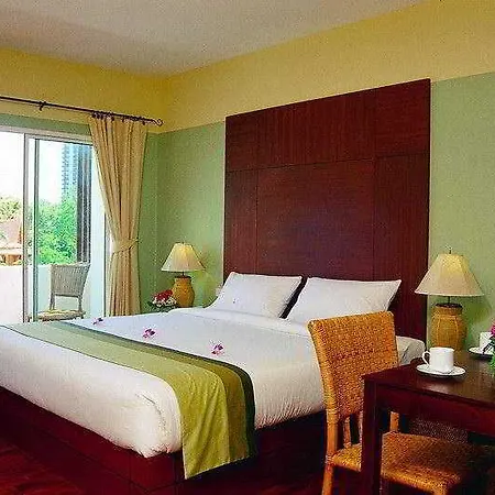 Hill Fresco โรงแรม