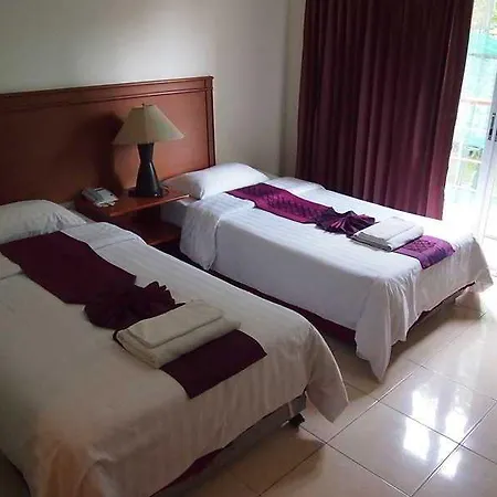 Eastiny โรงแรม 4*