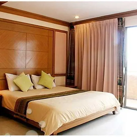 Hotel Mike 3*