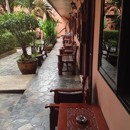 Ma Maison Hotel 3*