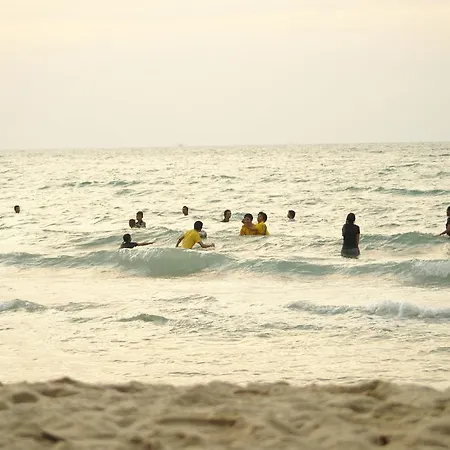 Sea Breeze Jomtien โรงแรม