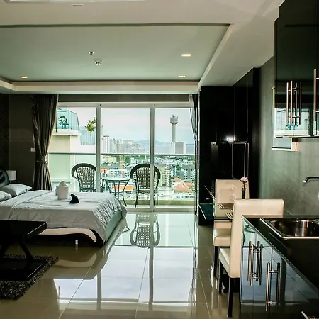 Cozy Beach View Apartment Pattaya