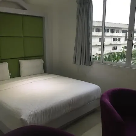 Titanic Residence-7 Minute Walk To The 4* Pattaya
