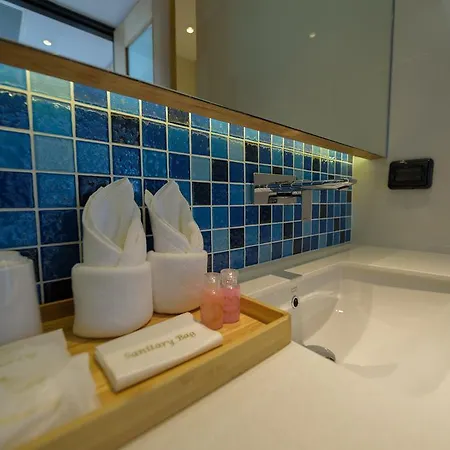 Deep Blue Z10 โรงแรม Pattaya