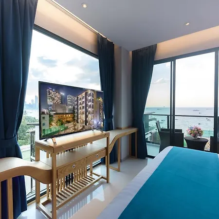 Deep Blue Z10 โรงแรม Pattaya