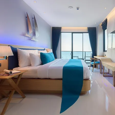 Deep Blue Z10 โรงแรม Pattaya