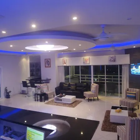 อพาร์ตโฮเทล Vtsix Service At View Talay 6 3*