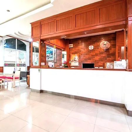 Arya Hotel