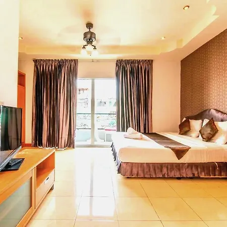 Arya Hotel