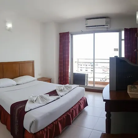 Eastiny Seven โรงแรม Pattaya