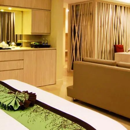 Hotel The 
