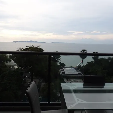 Zire Wongamat Apartment *