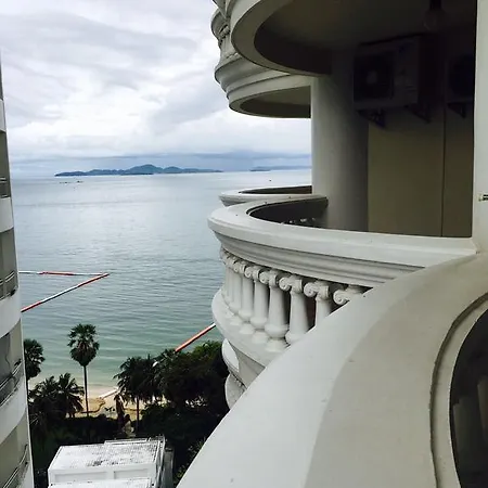 Sky Beach Condominium * Pattaya