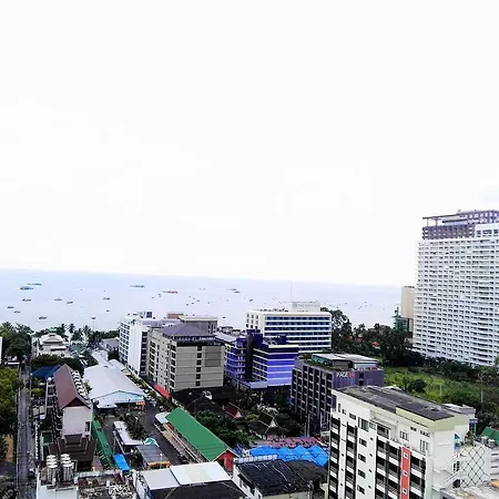 Llx At The Base * Pattaya