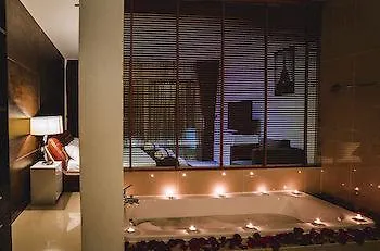 In Hotel 4*