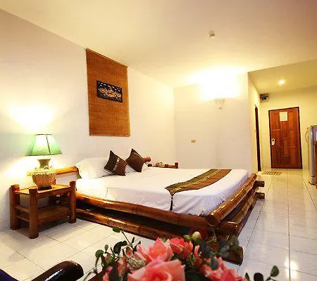 Eden Hotel Pattaya 2* Pattaya
