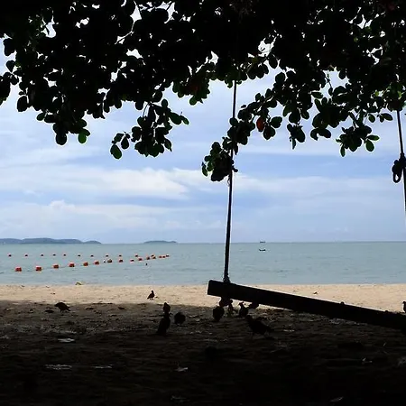 Peak Tower In Phatumnak Apartment Pattaya