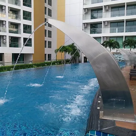 Peak Tower In Phatumnak * Pattaya