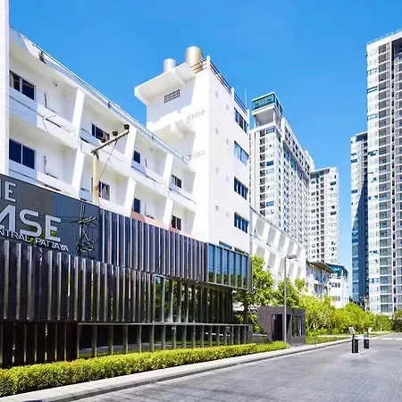The Base Highfl Seaview Pattaya