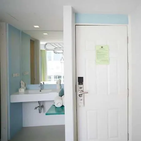 โรงแรม Nantra Cozy 3*