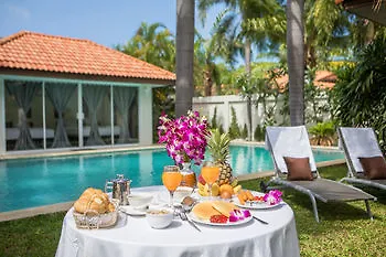Hotel Green Pool
