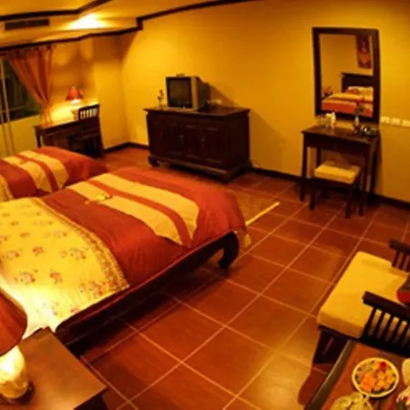 R-con โรงแรม 3*