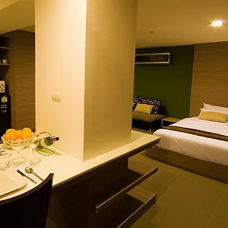 Mooks Aparthotel Pattaya