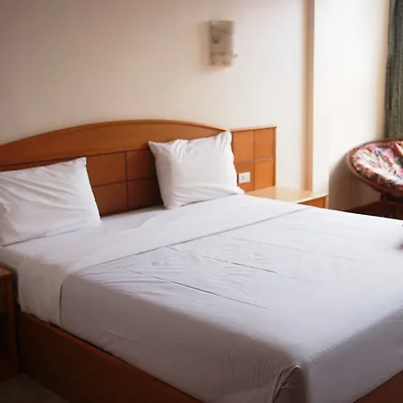 โรงแรม P72 2*