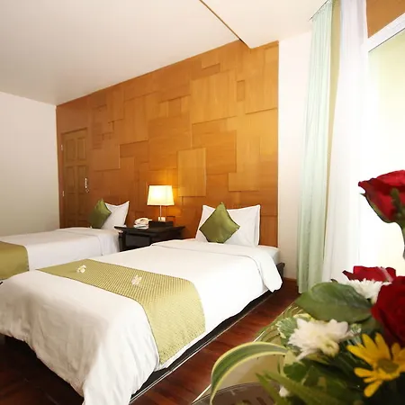 โรงแรม Sea Breeze Jomtien