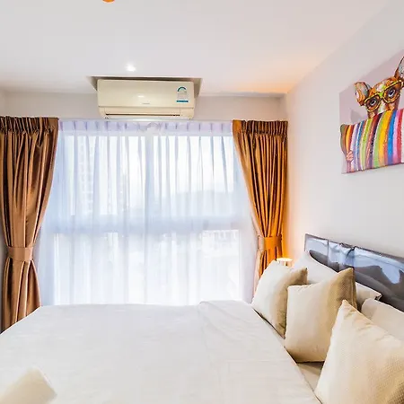 โรงแรม The Place Pratumnak By Sunny