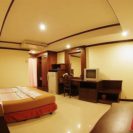 Golden โรงแรม 2*