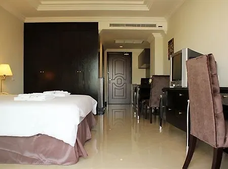 Hotel Lk Crystal Place