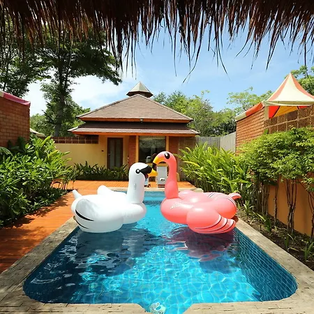 โรงแรม ชิค ชิลล์ แอท เอราวาณา พูล วิลลา พัทยา Pattaya