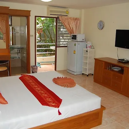 Sirikarn & Luxury