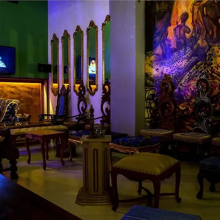 โรงแรม Khunsri Art Boutique Pattaya