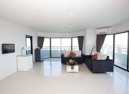 R-con Wongamat โรงแรม