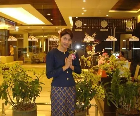 โรงแรม R-con 3*