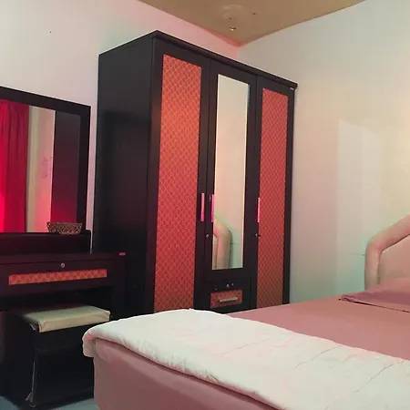 Puphaya Budget 122 Pattaya