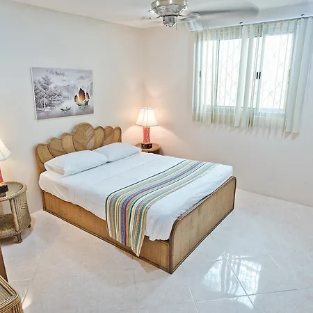 Butterfly Garden Boutique Residence: Luxury With Baths