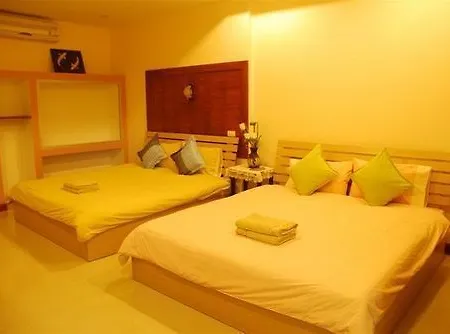 โรงแรม Baan Im Em