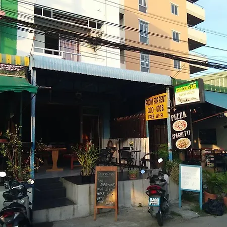 Crocodile Bar *